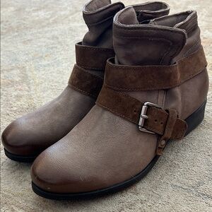 Miz Mooz Brown Leather Ankle Booties Spencer SZ 40 (9-9-1/2)